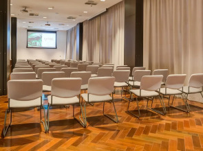 Qoya São Paulo Paulista, Curio Collection by Hilton