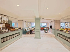 Melia White House Apartments