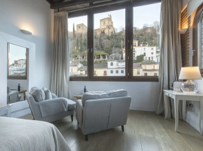 Shine Albayzín Hotel