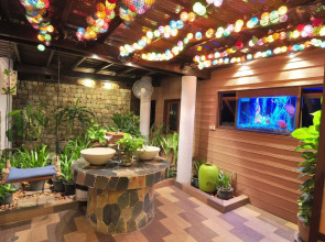 Birds and Bees Resort