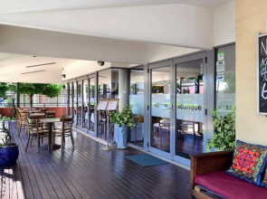 Berry Village Boutique Motel