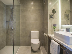 Lordos Beach Hotel & Spa