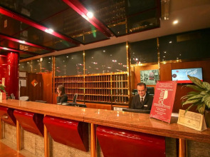 Отель Diplomatic