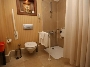 Курорт Meder Resort Hotel