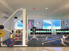 Top High Airport Link Hotel