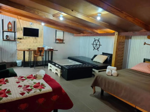 Kaengkrachan Boathouse Paradise Resort