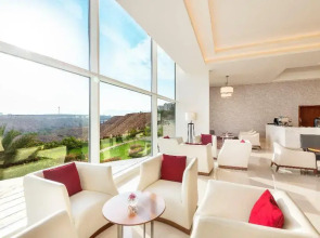 Crowne Plaza Muscat OCEC by IHG