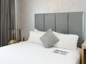 Regency Grand Suites