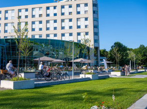 Flonk Hotel Groningen Zuid, BW Signature Collection