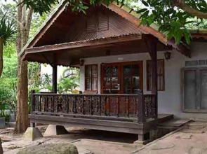 Sairee Hut Resort