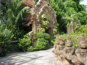 White House Beach Resort And Spa