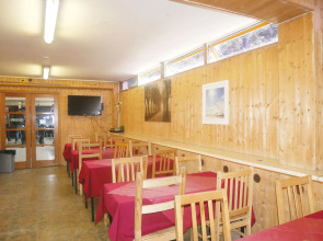 Kensal Green Backpackers 1