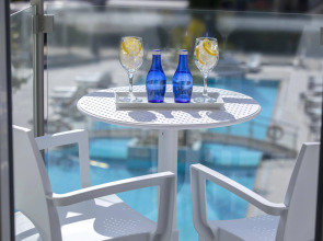 Anemi Hotel & Suites