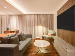 Qoya São Paulo Paulista, Curio Collection by Hilton