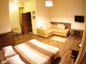 Отель Дарницкий