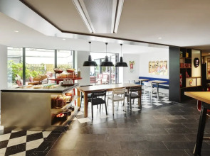 Отель citizenM Paris Champs-Élysées