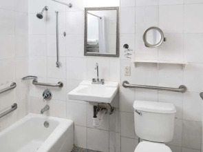 Sherry Frontenac Oceanfront Hotel