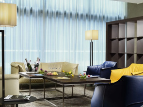 Отель Unahotels San Vitale Bologna