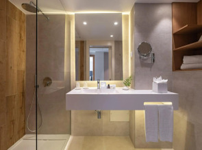 Onyria Quinta da Marinha Hotel