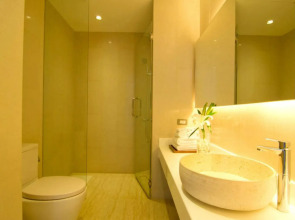 Seven Zea Chic Hotel