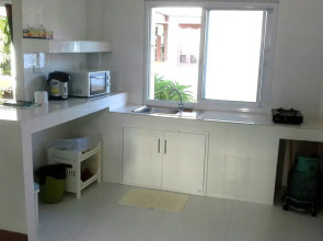 Krisada Beach Resort