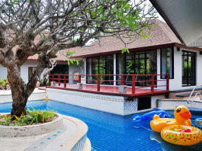 Lanta Sand Resort & Spa