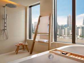 Hotel Indigo Shanghai on The Bund by IHG