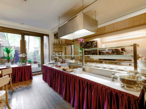 Hotel Bleibtreu Berlin by Golden Tulip