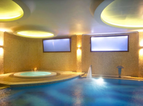 Отель Ramada by Wyndham, Athens Club Attica Riviera