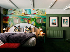 The Central Hotel Queenstown, A Naumi Chapter