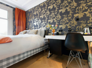 The Amsterdam Canal Hotel