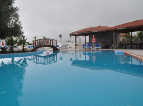 Sunshine Holiday Resort