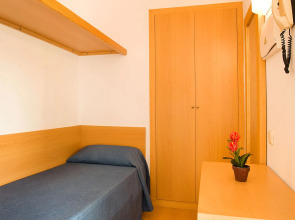 Mariner Club Apartments