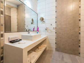 Sea View Village - Studios & Apartments