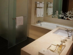 Guangdong Victory Hotel - Free shuttle bus to exhibition center during Canton Fair