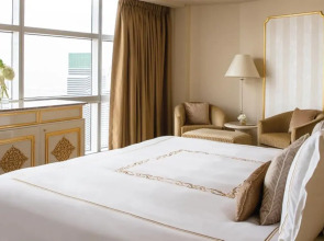 Jumeirah Emirates Towers Dubai