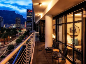 The Onyx Apartment Hotel by NEWMARK