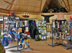 Easy Diving and Beach Resort