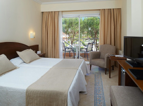 Отель Hipotels Barrosa Garden