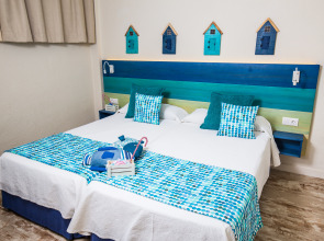 Отель HOVIMA La Pinta Beachfront Family