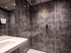 Flonk Hotel Groningen Zuid, BW Signature Collection