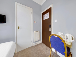 OYO Bostons Manor Hotel, Hanwell London