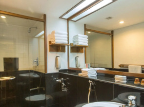 Casino Hotel - Cgh Earth, Cochin