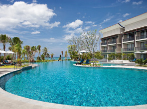Le Meridien Khao Lak Resort & Spa