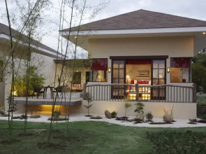 Bluewater Panglao Beach Resort