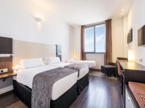 Hotel Ilunion Aqua 4