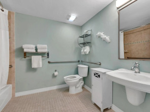 Bayfront Inn Fifth Avenue