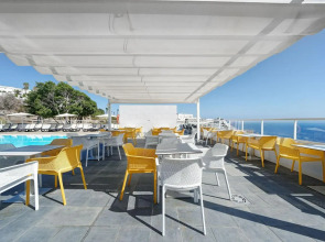 Apartamentos Blue Star