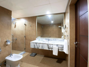 Ramada By Wyndham Doha Old Town