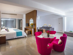 King Evelthon Beach Hotel & Resort